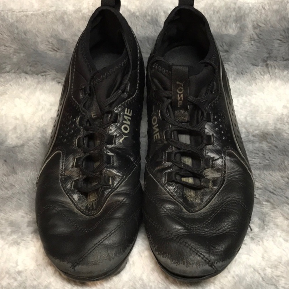 ⚽️Puma one soccer cleats ⚽️ O5